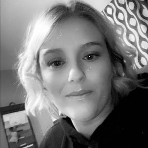 Meet your Posher, Brittney